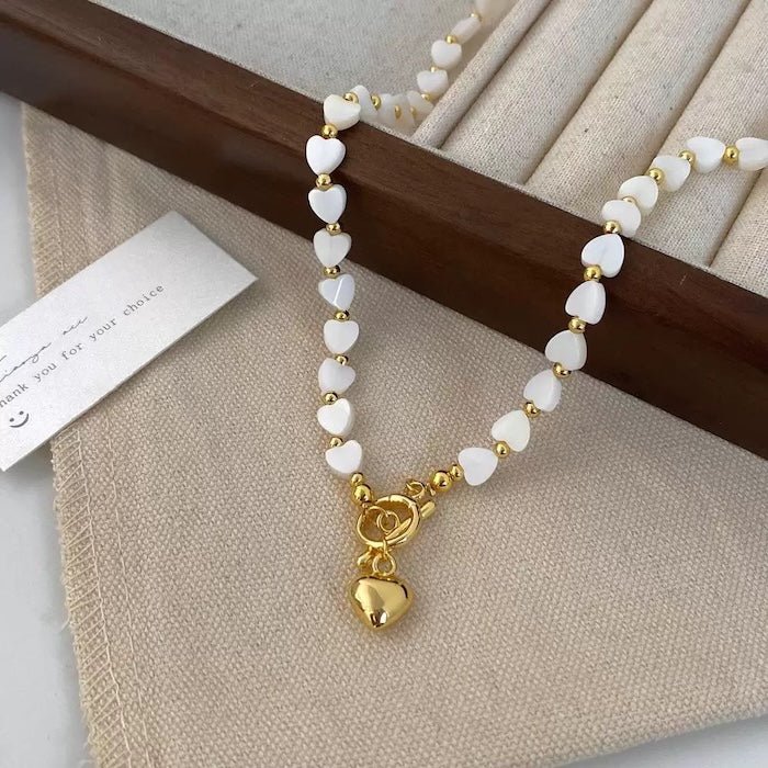 Parelmoer hart charme ketting