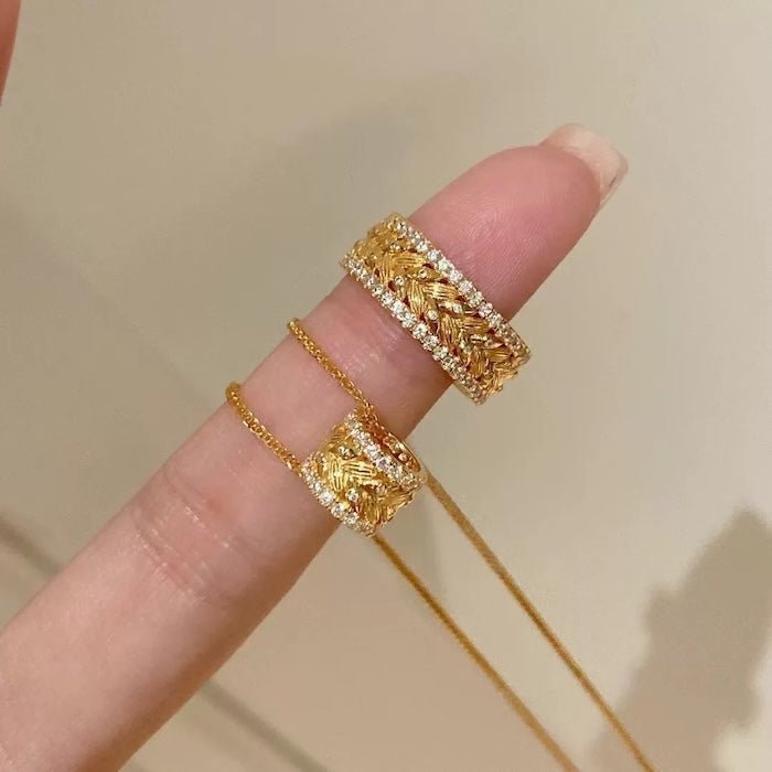 Gouden oren van tarweontwerpring en ketting