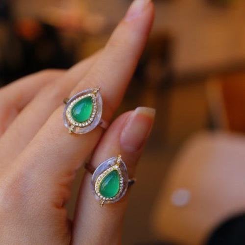 Vorstelijke groene Onyx traanring