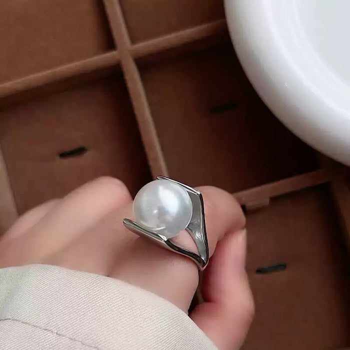 Sculpturale parelring met open frame