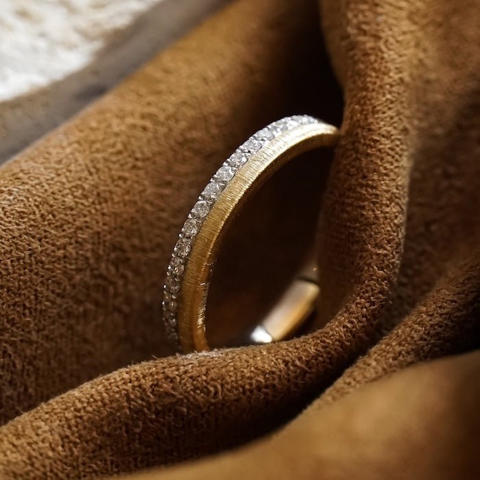 Oogverblindende slanke gelaagde ringen