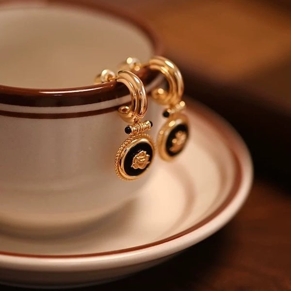 Midnight Rose Emaille Drop Oorbellen