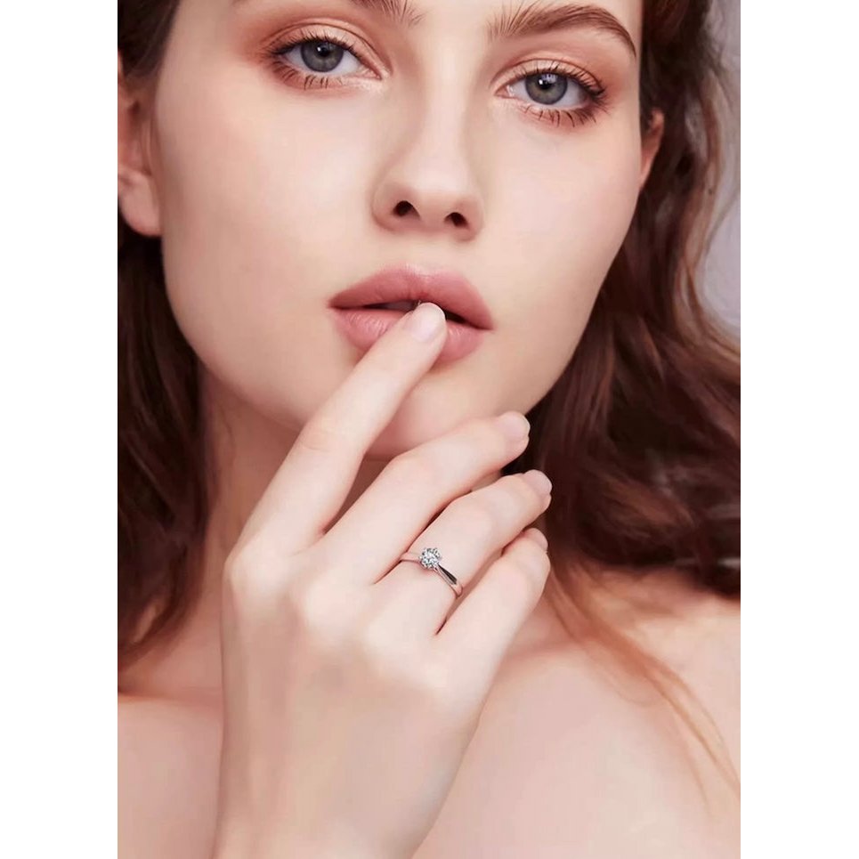 Tijdloze 6 Claw Solitaire Moissanite-ring