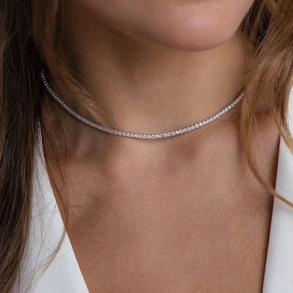 Tijdloze Rivière-chokerketting met diamantlook