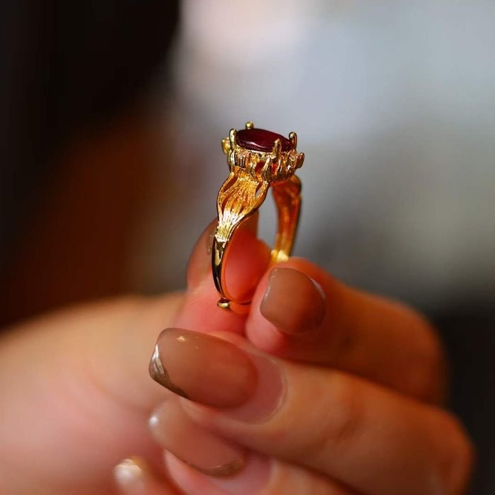 Natuurlijke Ruby Solitaire-instructiering