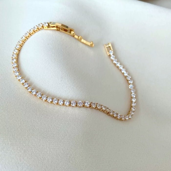 Tijdloze tennisarmband met diamantlook