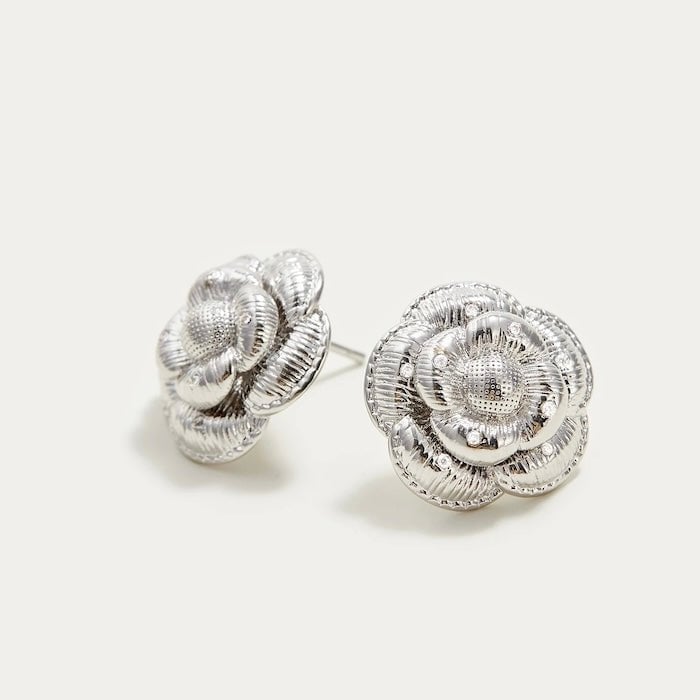 Verfijnde zilveren Camellia ketting en oorbellen set