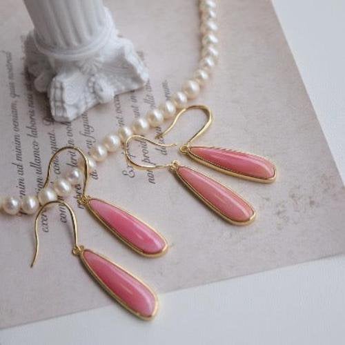 Minimalistische roze koningin Conch Shell oorbellen