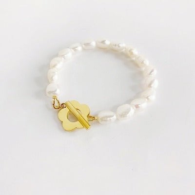 Zoetwaterparel kralen armband - bloemgesp