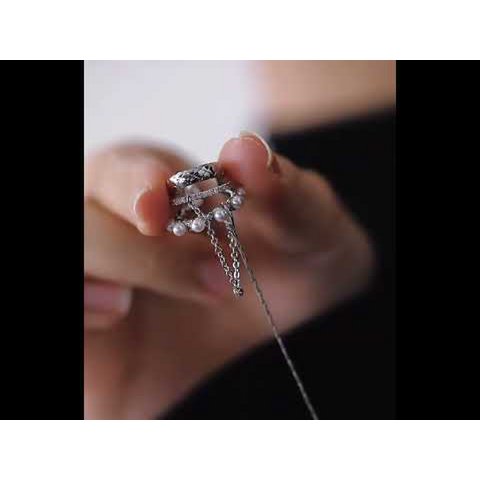 Elegante oormanchet met ketting - Uit één stuk
