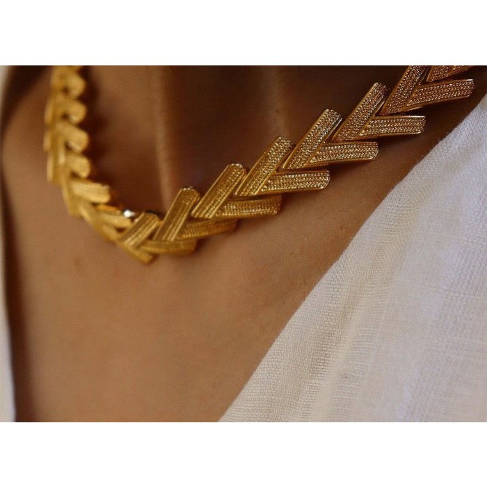 Gedurfde look V-ketting en armband