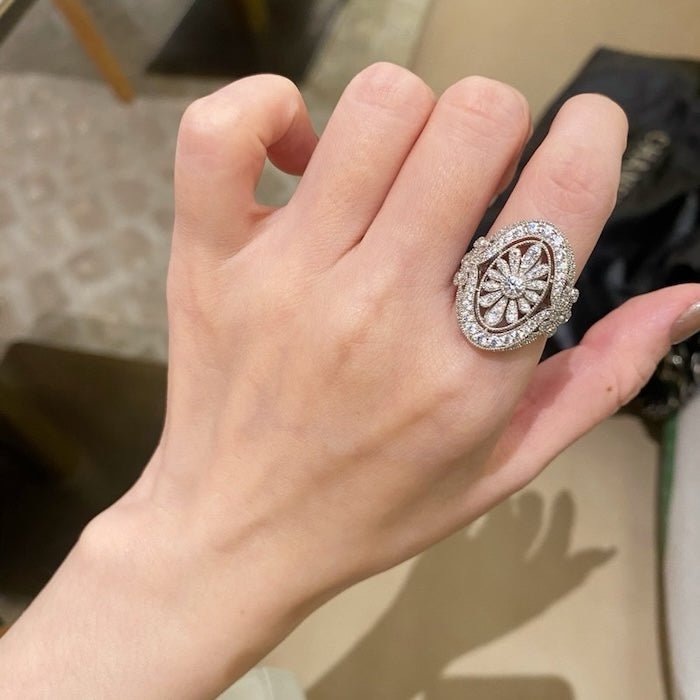 Royal Style One of a Kind Daisy Ring