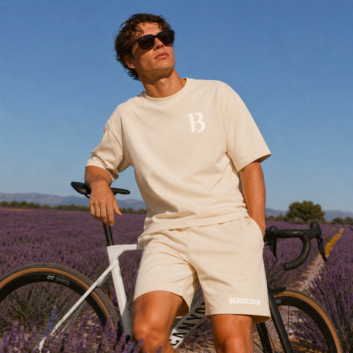 T-shirt Boxy Creme Signature B Beauséjour
