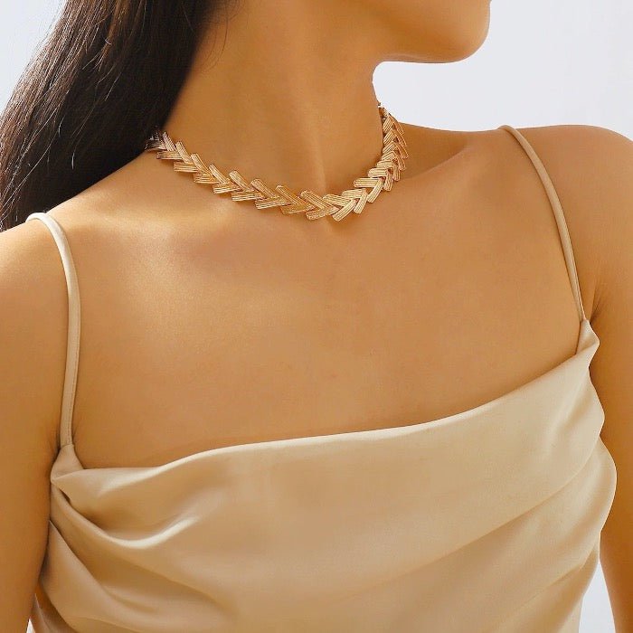Gedurfde look V-ketting en armband