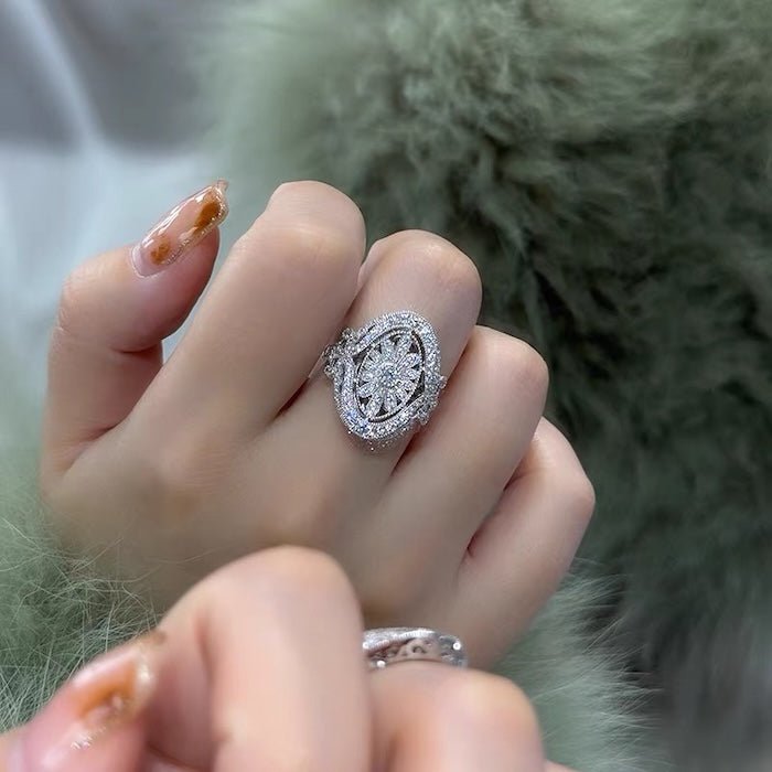 Royal Style One of a Kind Daisy Ring