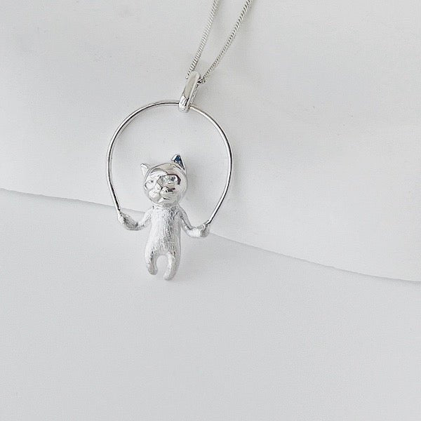 Touwtjespringende kat ketting