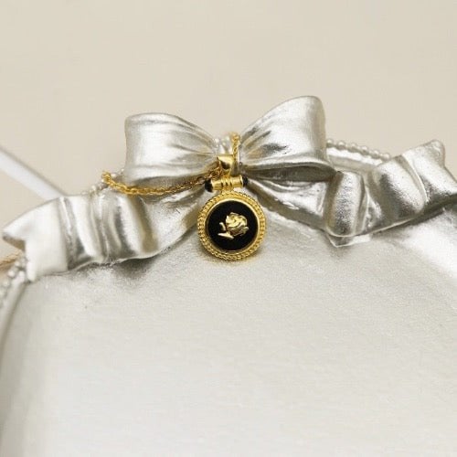 Midnight Rose emaille hanger ketting