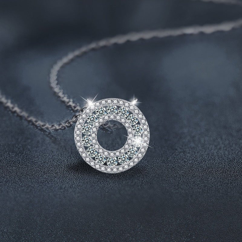 Baan Moissanite cirkel ketting