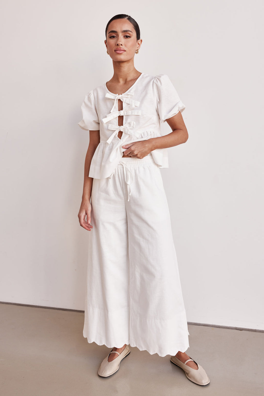 White Linen Bow Tie Front Top – Puff Sleeve Peplum Blouse-4